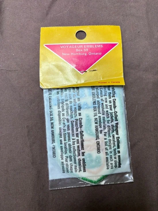 1970s - Vintage Collectors Canadian Badges - Picture 8 of 11